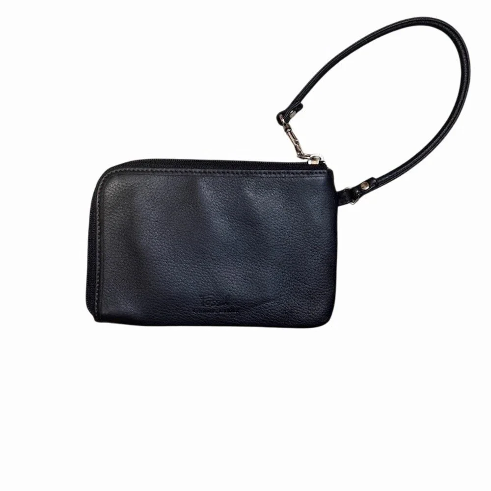 Fossil Wristlet Wallet Small Black Silver Toned Zip Strap